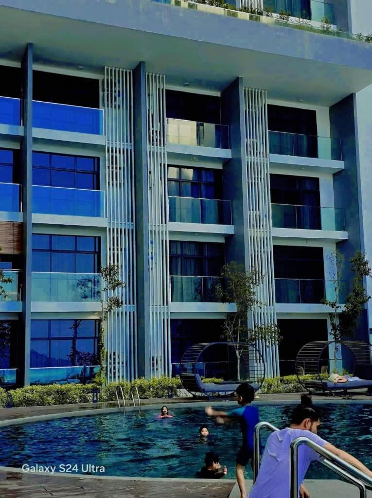 The Shore Sabah Center * Kota Kinabalu