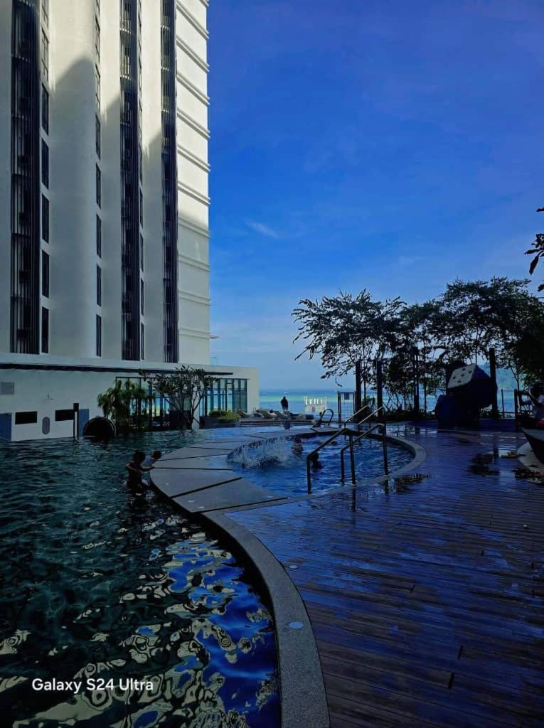 The Shore Sabah Center Apartment